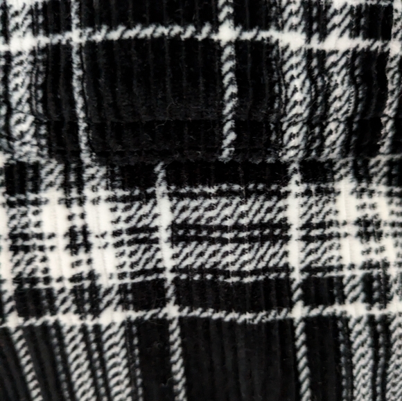 Urban OutfittersFlannel SherpaBomber Jacket - Picture 6 of 7